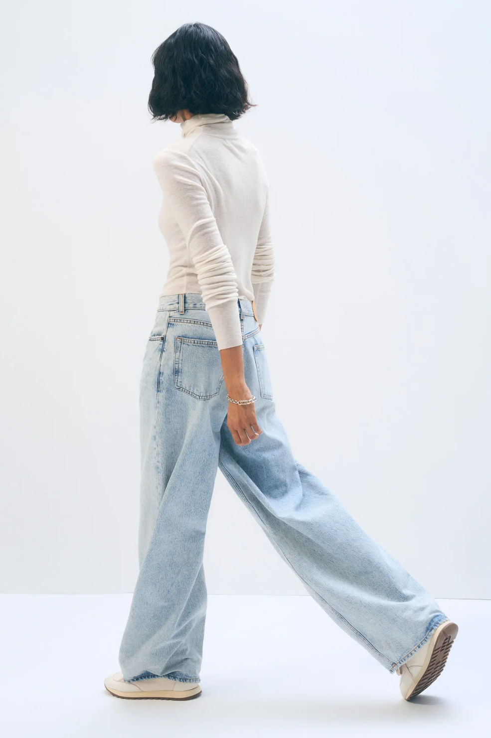 Superfine Cashmere Blend Turtleneck - White - Shop Yu Fashion