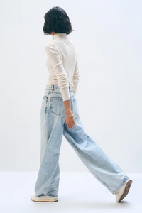 Superfine Cashmere Blend Turtleneck - White - Shop Yu Fashion