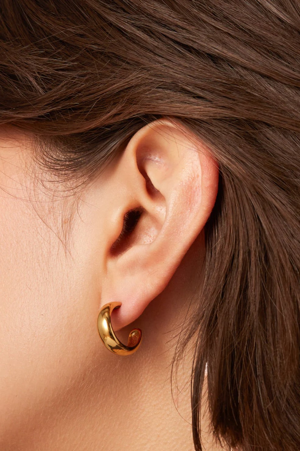 Staple Hoop Small - Gold
