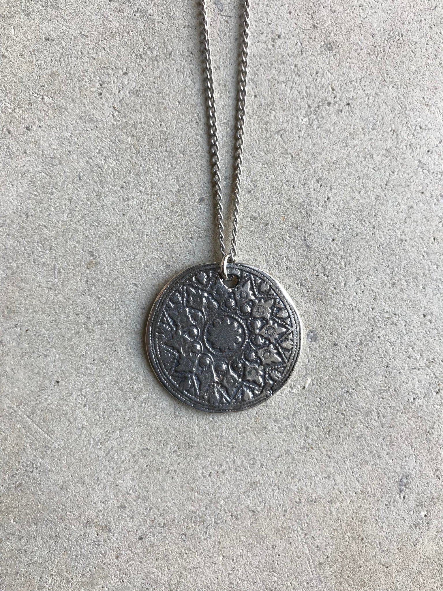 Medium Mandala Coin Necklace - Shop Yu Fashion